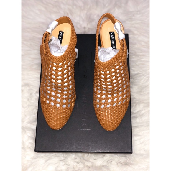 Veronica Beard Livia Basket Weave ClosedToe Sandal - Picture 2 of 8